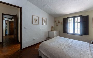 Property slide 22