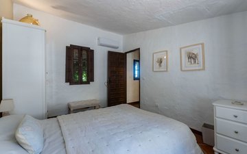Property slide 23