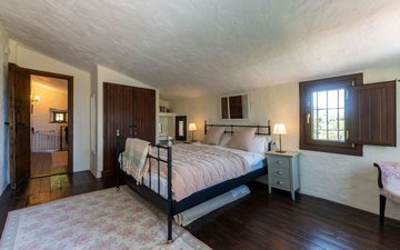 Property slide 43