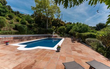 Property slide 49