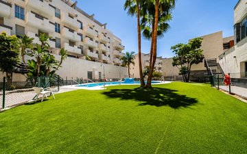 Property slide 32