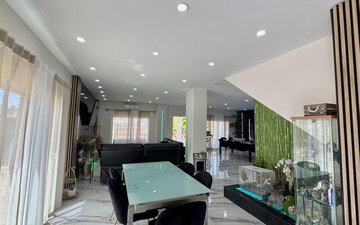 Property slide 14