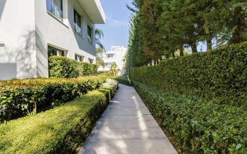 Property slide 31