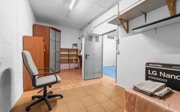 Property slide 18