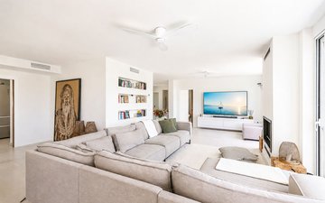 Property slide 10