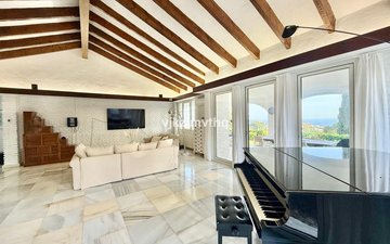 Property slide 18