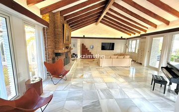 Property slide 21