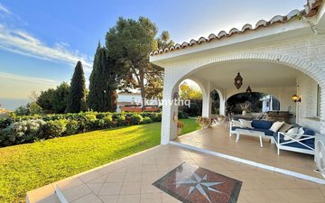Property slide 25