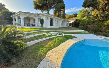 Property slide 31