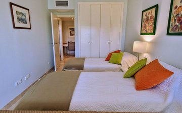 Property slide 18