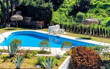 Property slide 25