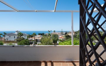 Property slide 21