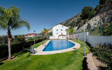 Property slide 25