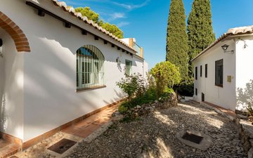 Property slide 30