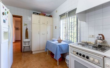 Property slide 37