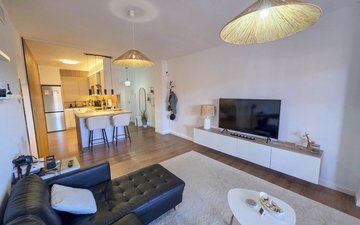 Property slide 21