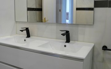 Property slide 20