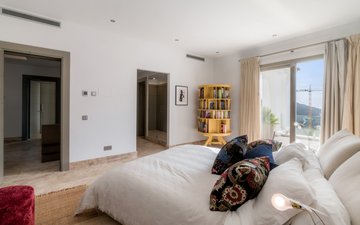 Property slide 18