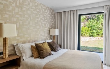 Property slide 17