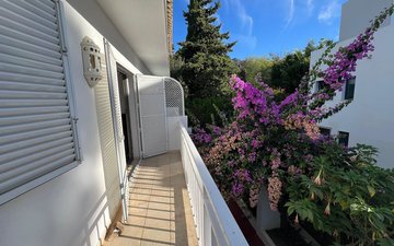 Property slide 28