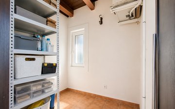 Property slide 48