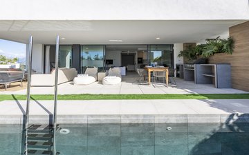Property slide 44