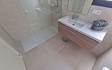 Property slide 20