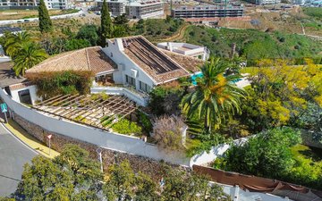 Property slide 104