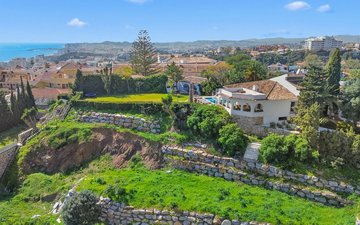 Property slide 121