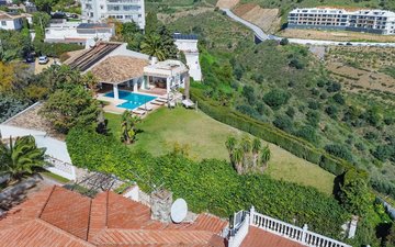 Property slide 128