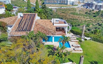 Property slide 131