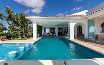 Property slide 17