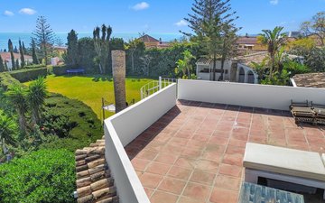 Property slide 18