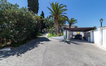 Property slide 25