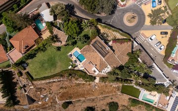 Property slide 80