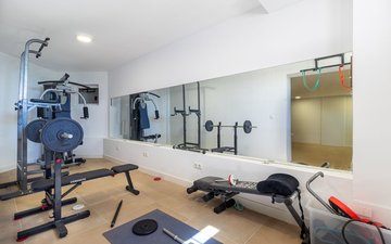 Property slide 85