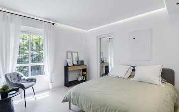 Property slide 16
