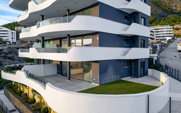 Property slide 10