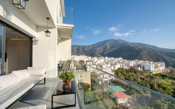 Property slide 44