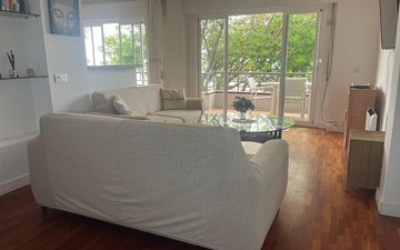 Property slide 32
