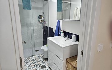 Property slide 22