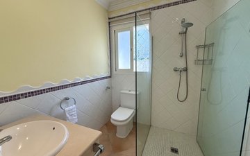 Property slide 32