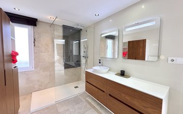 Property slide 15