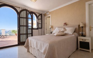 Property slide 21