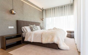 Property slide 10