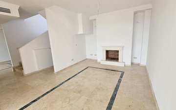 Property slide 21