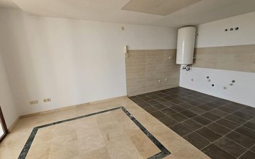 Property slide 22