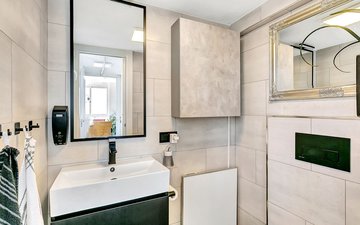Property slide 10
