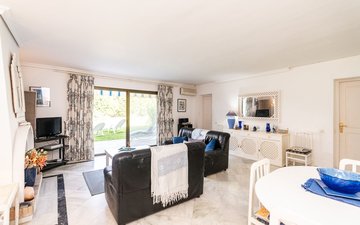 Property slide 22