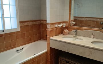 Property slide 10